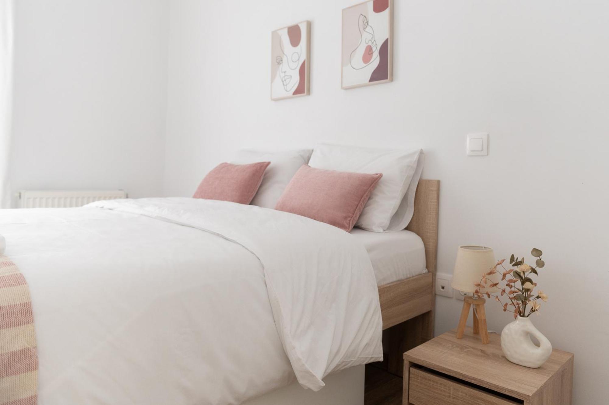 Stylish Spacious Apartment In Palaio Faliro Atenas Exterior foto